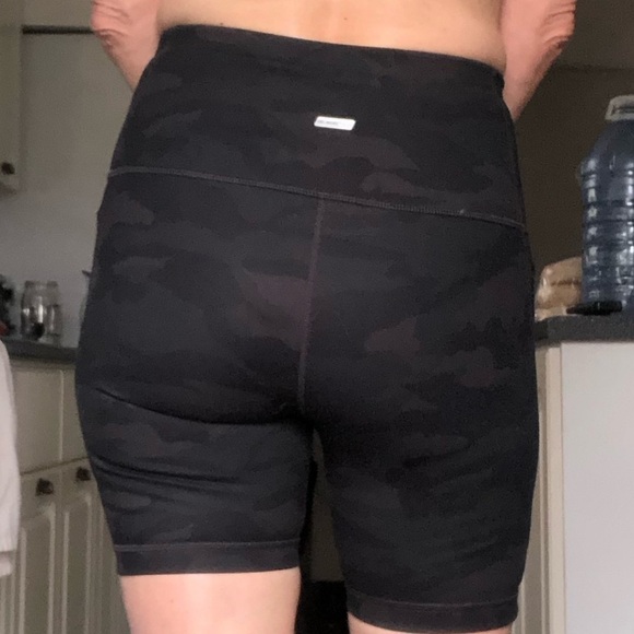 Athletic Works Camouflage Bike Shorts Size medium - Picture 2 of 9